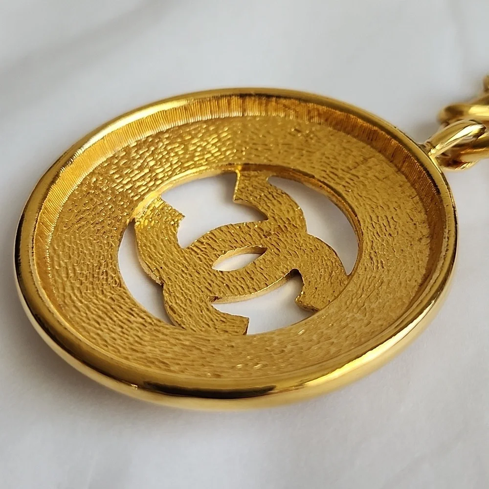 Authentic Vintage CHANEL Logo Pendant Necklace Gold - Picture 8 of 13
